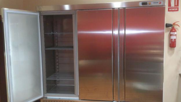 Se vende armario frigorifico fagor 3 puertas
