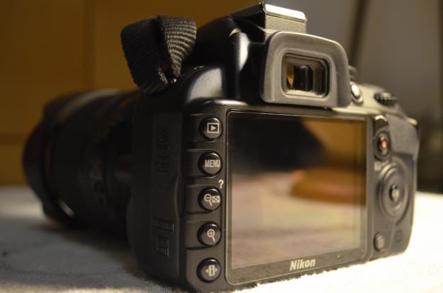 Vendo Camara Reflex Nikon D3100
