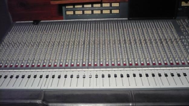 Mesa de mezclas de estudio Soundcraft 3200