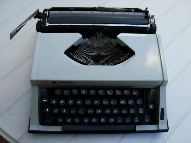 Vendo máquina de escribir Olympiette