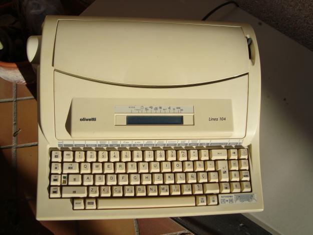 Vendo máquina escribir eléctrica olivetti modelo 104 con visor digital y memoria