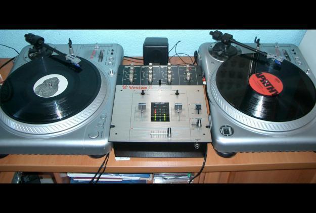 Vendo platos vestax PDX2000 con capsulas y agujas ortofon DJ-S OM