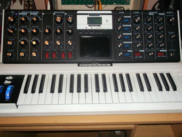 Minimoog Voyager Select Series