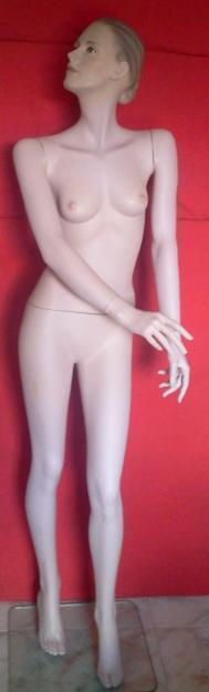 Se vende maniquie mujer