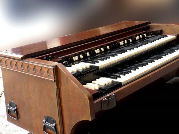 Se Vende Organo Hammond Cv portable