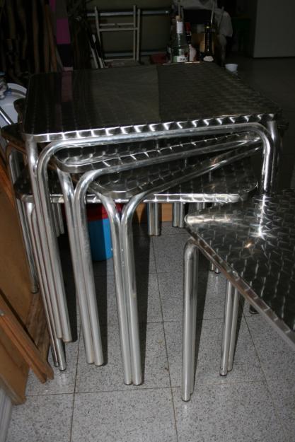 5 mesas de aluminio para terraza de bar