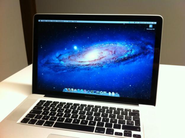 Apple MacBook Pro 15,4 Unibody Aluminio