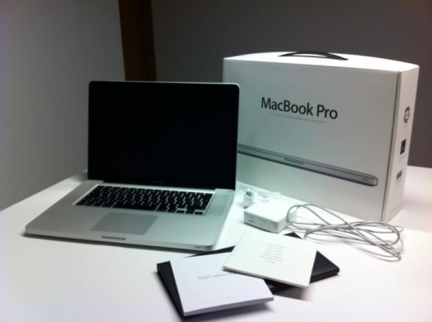 Apple MacBook Pro 15,4 Unibody Aluminio