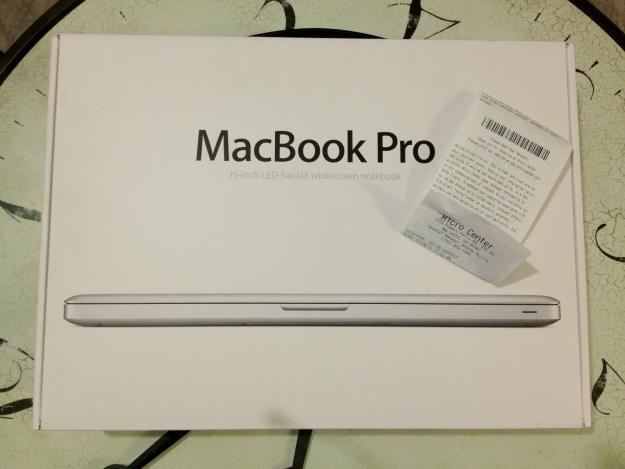 Apple Macbook Pro i7 Quad Core 15,4 2.36gh 8GB 750GB HD