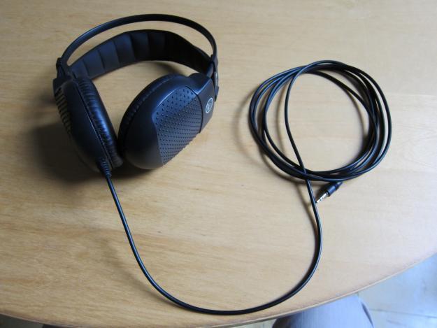 Auriculares AKG K44