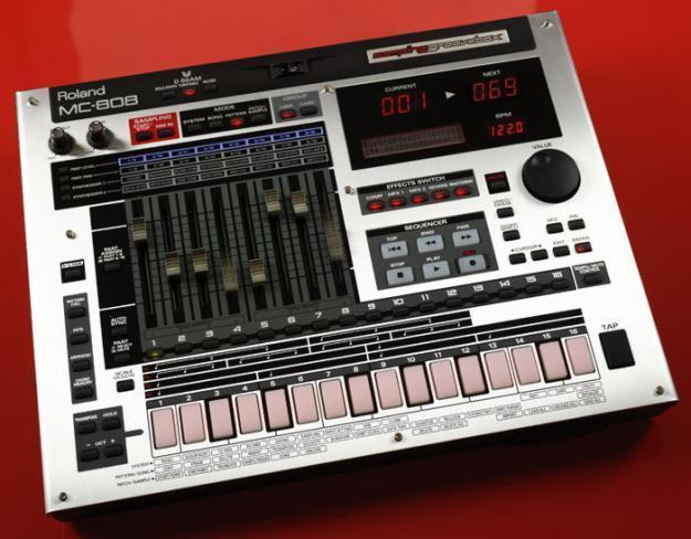Caja de Ritmos Roland MC-808