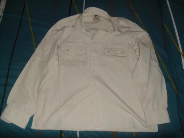 Camisa y Camiseta Coronel Tapioca, jeans levis etiqueta naranja