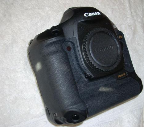 CANON 1DS MARK III Como Nueva-800 disparos