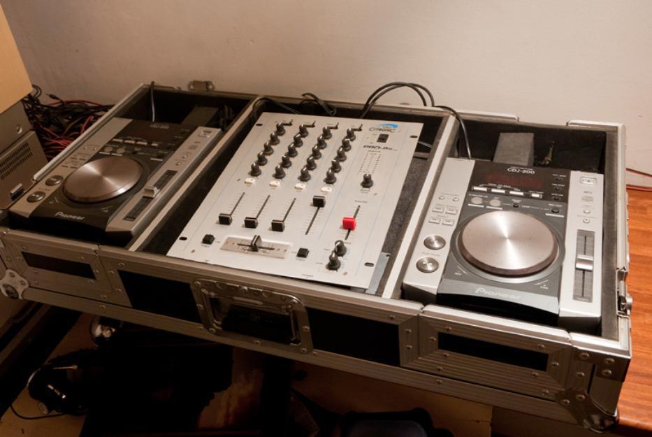 Equipo DJ; Pioneer + Citronic + flight case