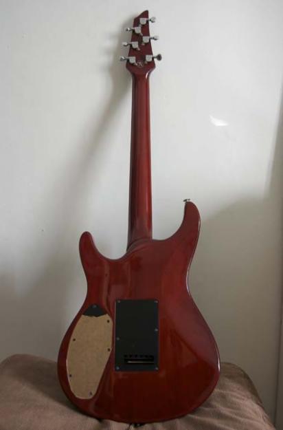 Guitarra Fender Heartfield Elan II de Colección