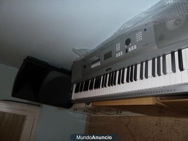HOLA  VENDO   PIANO   UN  ALTABOS
