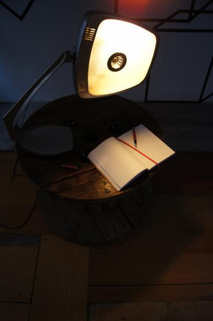 Lámpara de despacho tipo fase marca Gei