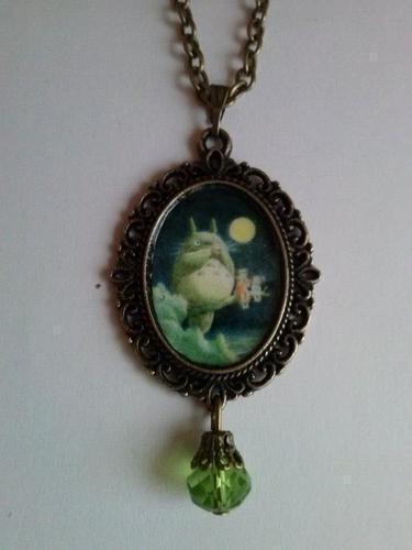 Lote cuatro collares 20€ alice in wonderland totoro