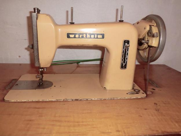 Maquina de coser wertheim