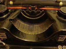 Máquina de escribir Hispano Olivetti m40