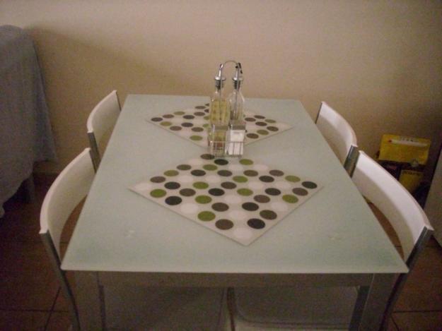mesa con 4 sillas