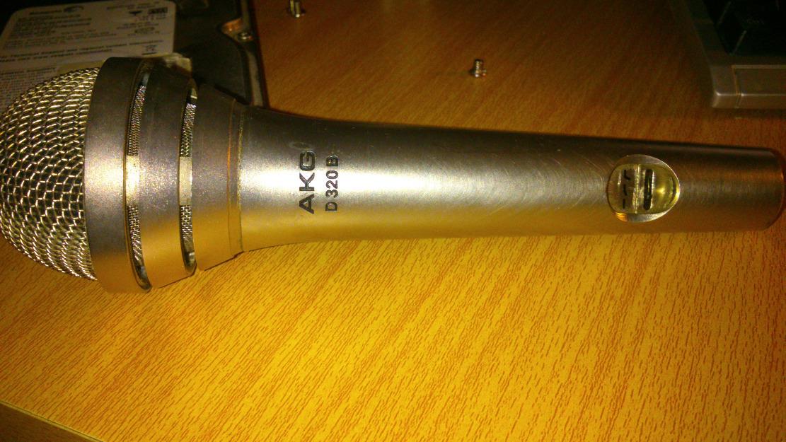 Microfono akg d320b