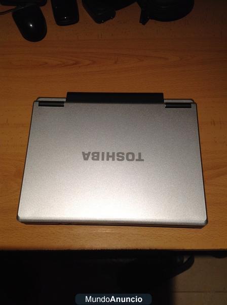 Netbook Toshiba Nb100 mas grabadora externa dvd Lg