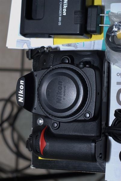 Nikon D7000 16.2mp Dx-format Solo Cuerpo, Con Caja Incluida