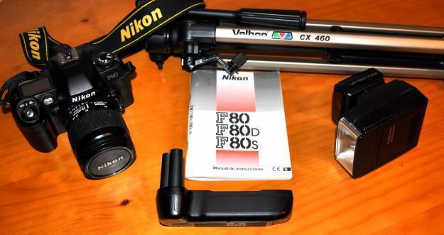 Nikon F-80 y Nikon F-601, objetivo Nikon 28-80 y 28-100, Flash...