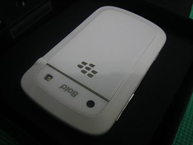 Nueva Blackberry 9900 Bold Blanca 4g 10gb Router Wi-fi