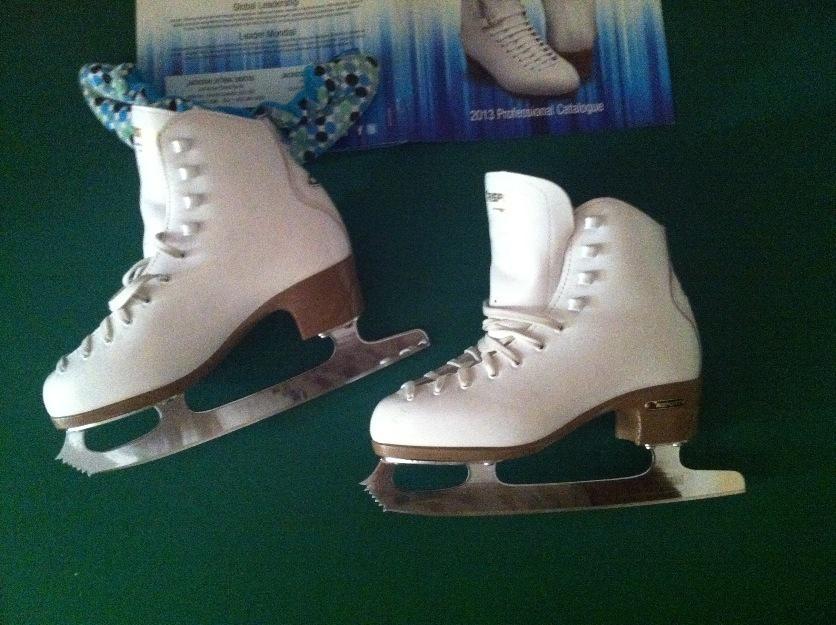 Patines sobre hielo patinaje artístico RISPORT modelo Antea