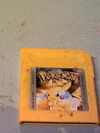 pokemon amarillo,videojuego para game boy.