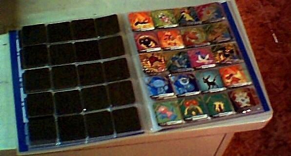 pokemon staks-album con 90 cromos