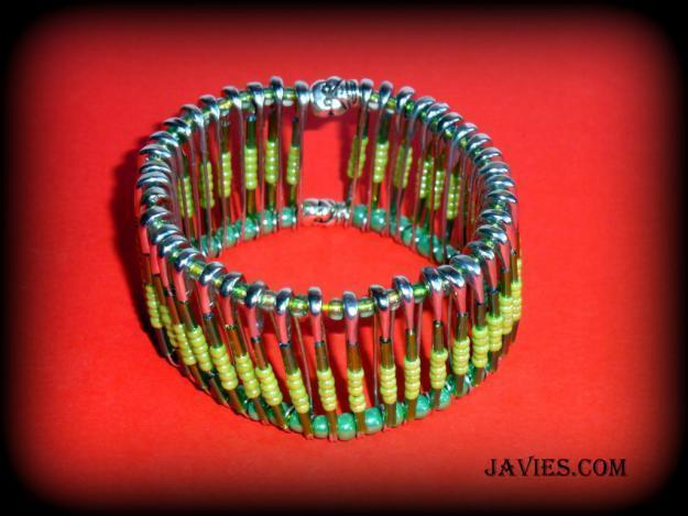 Pulsera imperdibles color verde