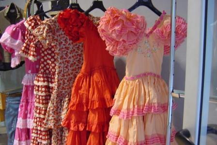 Regala en navidad:  traje de flamenca.