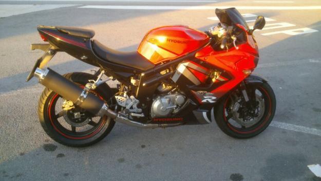 Se vende hyosung gt 650 r