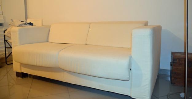 Sofá cama blanco muy cómodo con plegado italiano