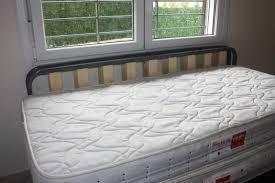 vendo camas de muy poco uso tengo varias dobles y pequeñas
