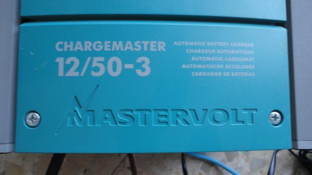 vendo cargador  para baterías solares   CHARGEMASTER 12/50-3