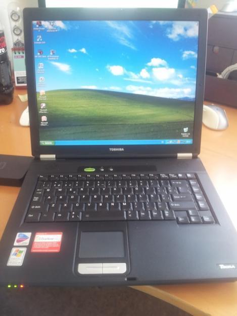 Portatil Toshiba Tecra A3 - INTEL CENTRINO.  60 Gb con Windows XP pro y Pack office 2007