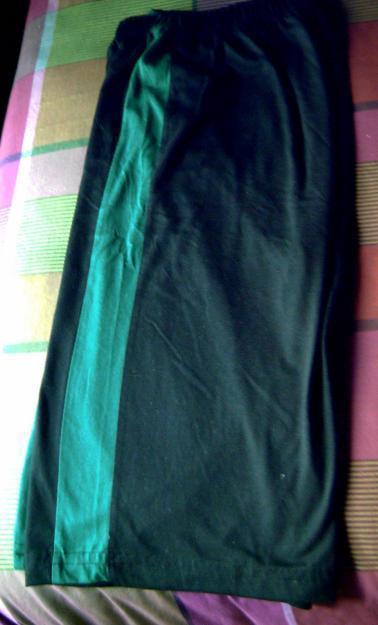 Pantalon de entreno xl negro y verde