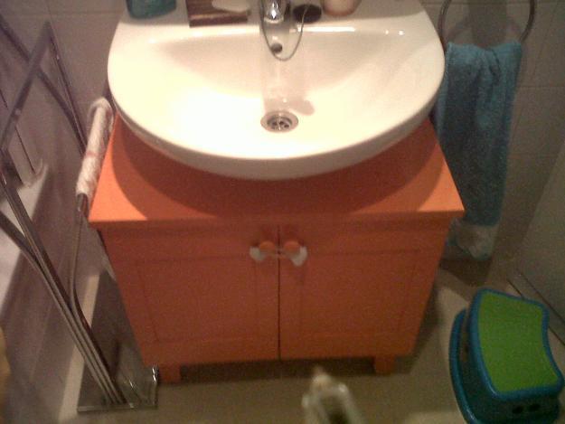 Armario de lavabo, naranja