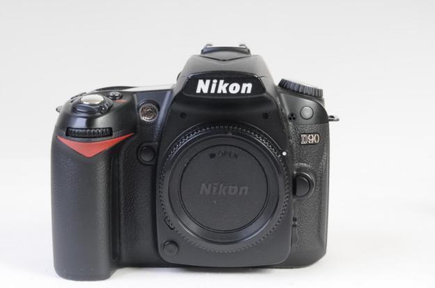 Nikon D90 cuerpo con 3 lentes por