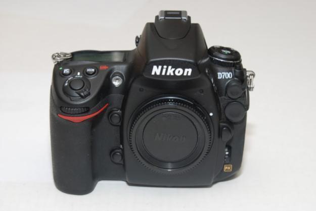Nikon D700 12.1 MP Digital SLR