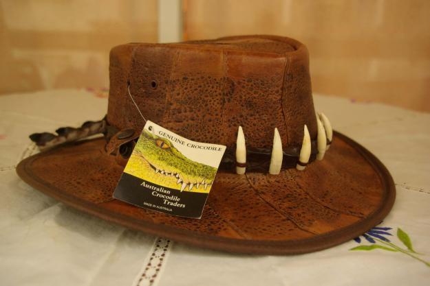 Vendo sombrero importado de australia de reptil y cocodrilo