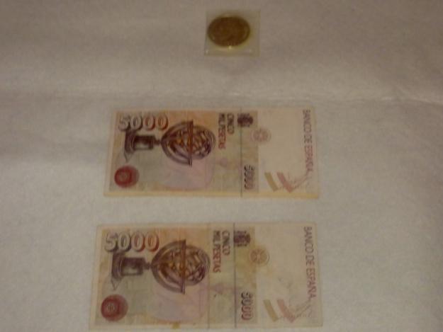 2 billetes de 5000 pesetas del año 1992 y maneda 2000 ptas año 2000