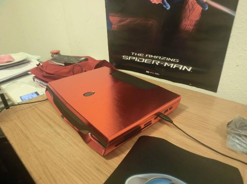 Dell Alienware M18x R2 oro rojo. i7 RAM, 16GB