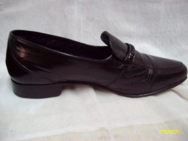 Lote Nº 610 zapatos de caballero de vestir, en color negro nº 42