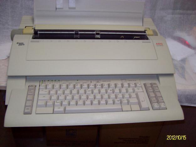 Máquina de escribir electrónica Olympia