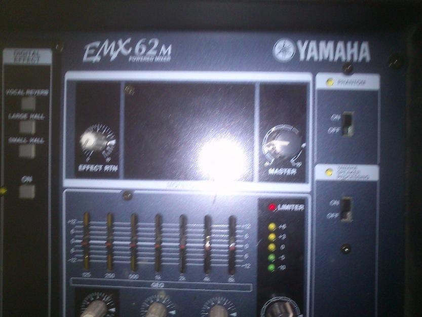Vendo equipo de voces, con la mesa yamaha emx62m y dos altavoces yamaha ax series ax 12